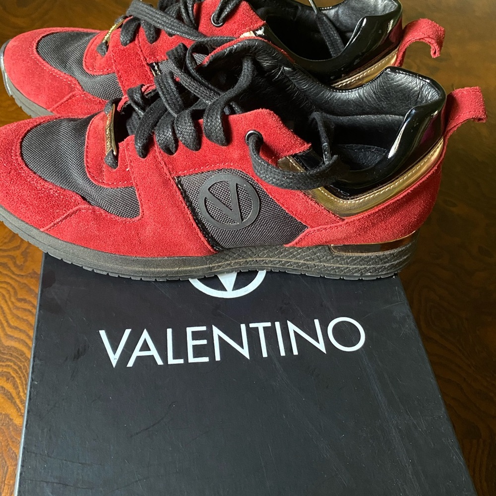 Women’s sneaker